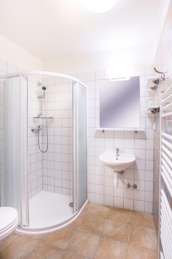 Penzion a vinařství U Vrbů Hustopeče Esterno foto